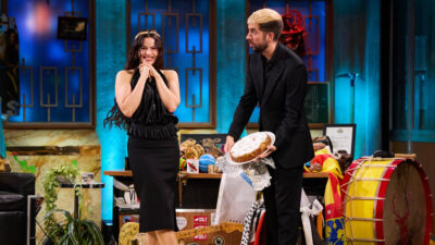 Media España, representada por esta imagen ante una noche televisiva histórica con Rosalía en 'La Revuelta'