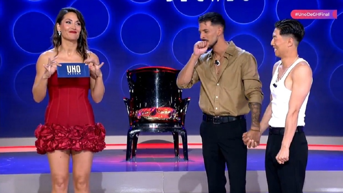 Nagore Robles y los finalistas de 'Uno de GH20' de Mediaset Infinity.