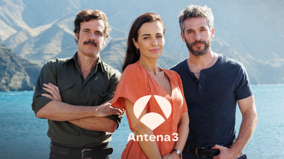 Daniel Grao, Paula Echevarría y Michel Noher, protagonistas de 'A la deriva'.