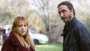 Catalina Sopelana e Iván Massagué en 'El cuco de cristal'.