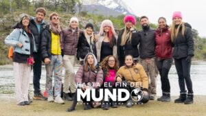 Foto grupal de 'Hasta el fin del mundo'.