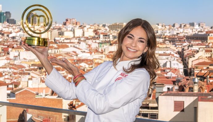 Mariló Montero, ganadora de 'MasterChef Celebrity 10' en la terraza del Hotel Room Mate Macarena en Madrid.