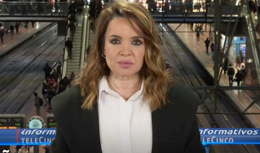 Carme Chaparro en 'Informativos Telecinco'.