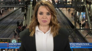Carme Chaparro en 'Informativos Telecinco'.