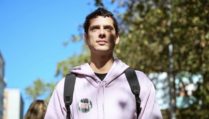 Eduardo Casanova en el documental de Atresmedia y Jordi Évole.