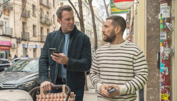 Marta Hazas y Raúl Tejón en 'Machos Alfa'.