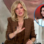 La presentadora Susanna Griso con un detalle de la presidenta madrileña, Isabel Díaz Ayuso, al fondo