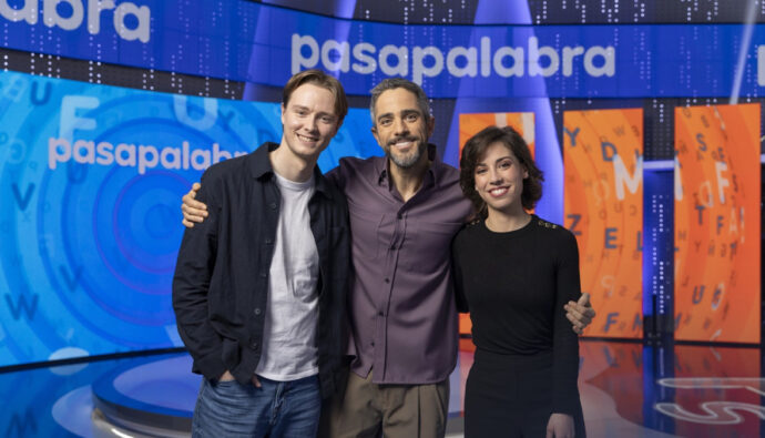 Manu Pascual, Roberto Leal y Rosa Rodríguez en 'Pasapalabra'