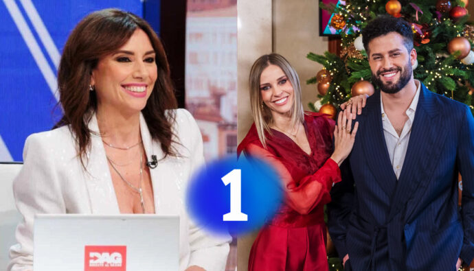 Marta Flich, Ana Prada, Javier de Hoyos y el logo de La 1