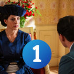 Margarita y Curro en 'La Promesa' y logo de La 1 de RTVE