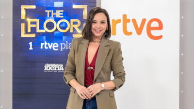 Chenoa en la presentación de 'The Floor'.