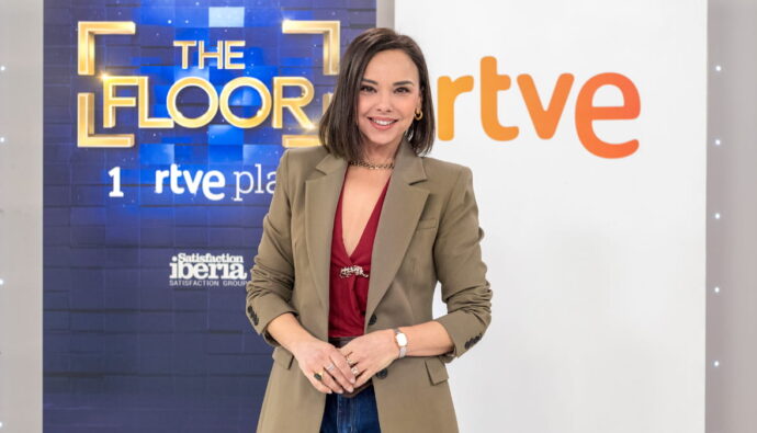 Chenoa en la presentación de 'The Floor'.