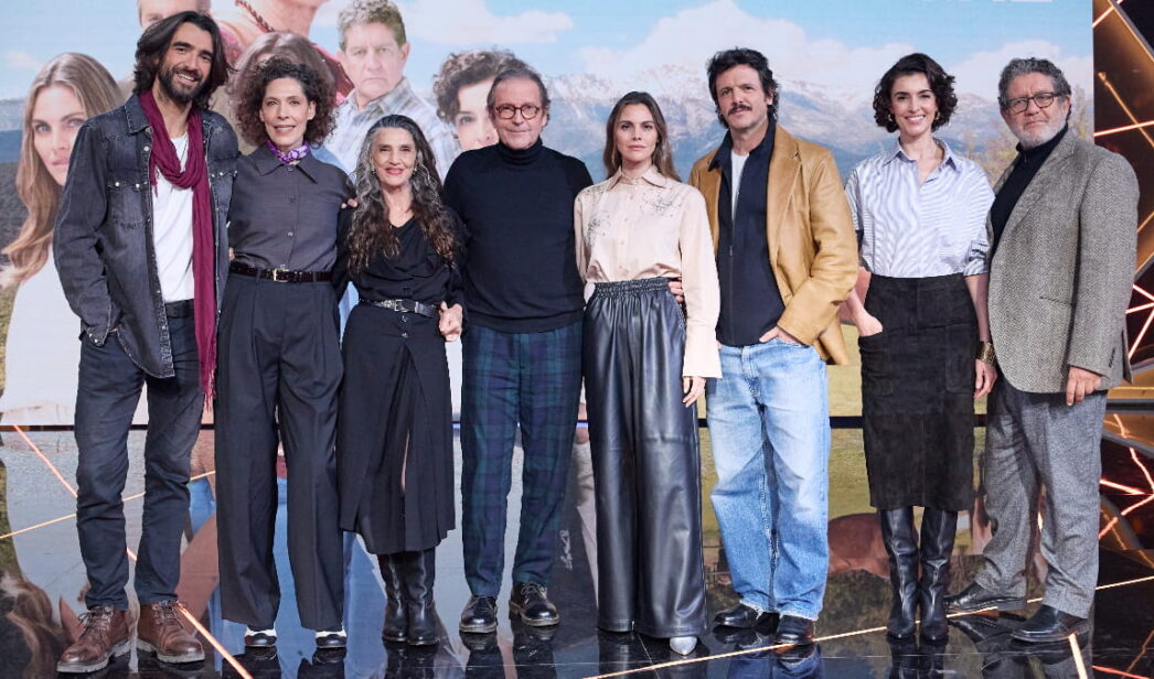 Protagonistas de 'Pura Sangre' en la presentación.