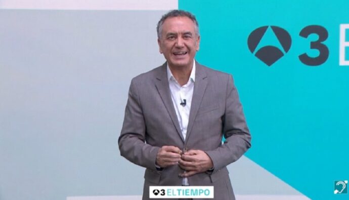 Roberto Brasero da el tiempo en 'Antena 3 Noticias'.