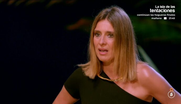 Sandra Barneda abandona la hoguera de las chicas en 'La Isla de las Tentaciones'