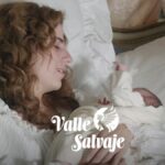 Adriana y su hija en 'Valle Salvaje'.