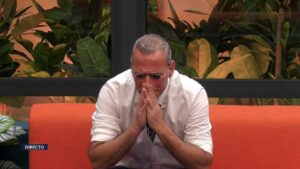 Carlos Lozano rompe a llorar en 'GH Dúo'.