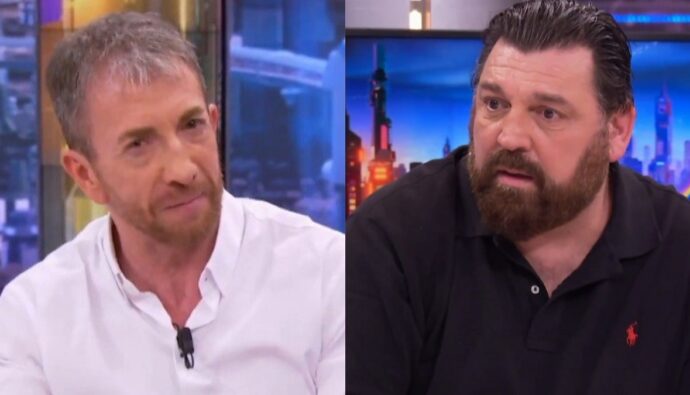 Pablo Motos con Hovik Keuchkerian en 'El Hormiguero'.