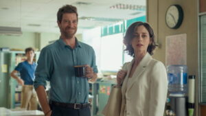 Manu Baqueiro y Elena Rivera en 'Perdiendo el juicio'.