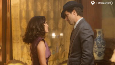 Adriana Ugarte y Rubén Cortada en 'Sira'.