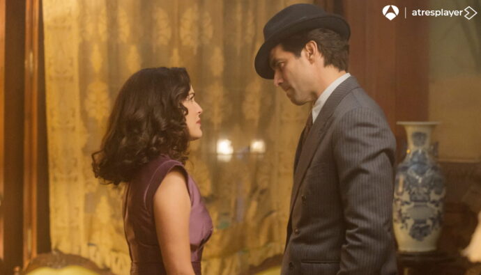 Adriana Ugarte y Rubén Cortada en 'Sira'.