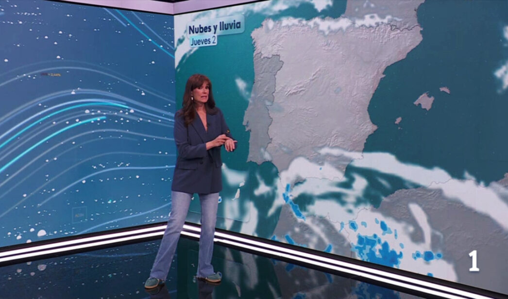 Mónica López, meteoróloga de RTVE en el 'Telediario'