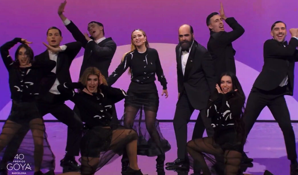 Rigoberta Bandini y Luis Tosar en la apertura de los Premios Goya 2026