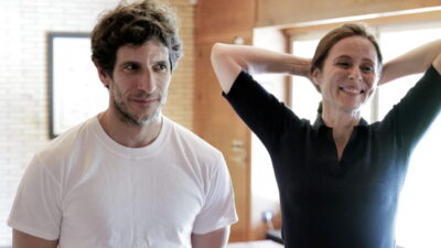 Quim Gutiérrez y Aitana Sánchez Gijón en 'Amarga navidad'.