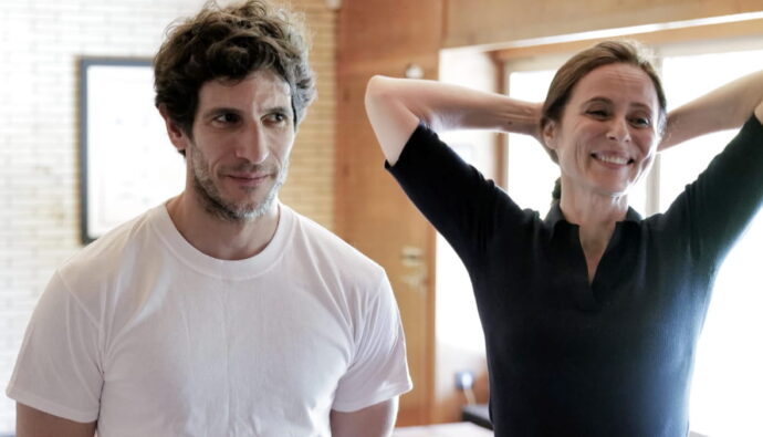 Quim Gutiérrez y Aitana Sánchez Gijón en 'Amarga navidad'.