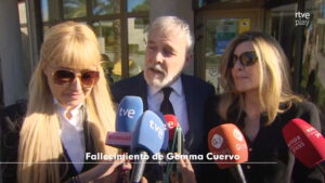 Cayetana, Fernando y Natalia Guillén Cuervo