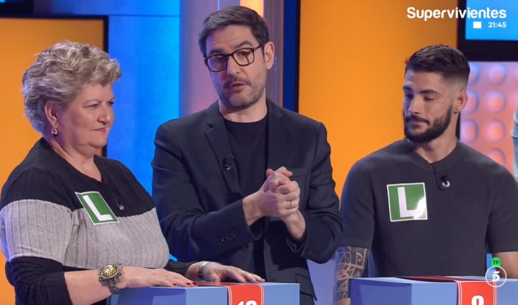 Juanra Bonet y dos nuevos concursantes de 'Allá tú'