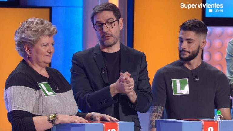 Juanra Bonet y dos nuevos concursantes de 'Allá tú'