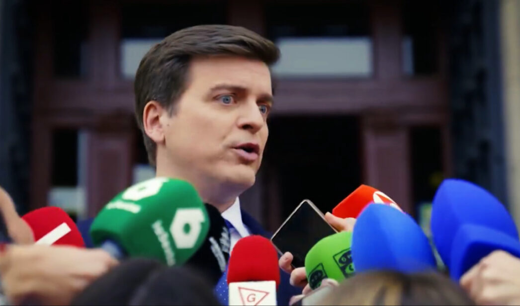 Marc Giró en una promo de 'Cara al show', nuevo programa para La Sexta