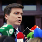 Marc Giró en una promo de 'Cara al show', nuevo programa para La Sexta