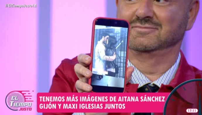 Luis Pliego muestra el segundo beso de Maxi Iglesias y Aitana Sánchez-Gijón en 'El tiempo justo'