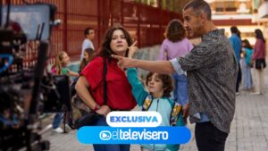 La actriz Mariona Terés, en los exteriores del IES Dámaso Alonso en el rodaje de 'Barrio Esperanza'