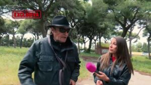 Amador Mohedano pierde los papeles con una reportera de 'Fiesta'.