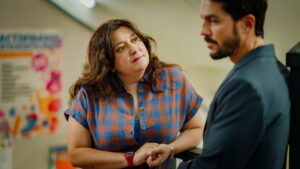 Mariona Terés y Alejo Sauras en el capítulo 4 de 'Barrio Esperanza'