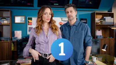 María Hervás y Hugo Silva, protagonistas de 'Rojo sobre blanco'.