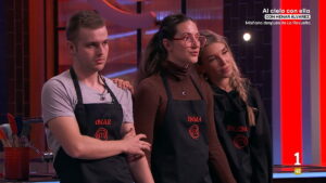 Omar, Inma y Paloma en 'MasterChef'.