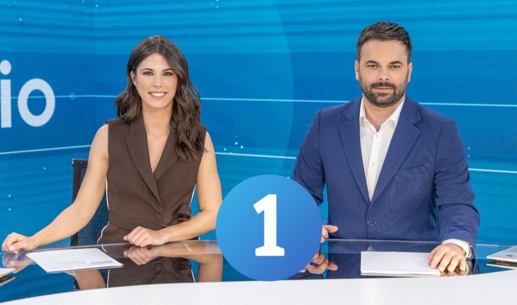 Mireia Alzuria y Álex Barreiro en el 'Telediario Matinal'