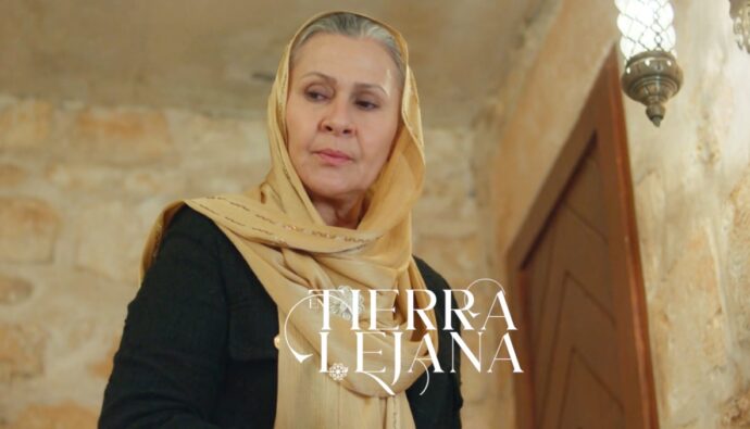 Sadakat en 'En tierra lejana'.