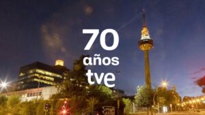Imagen del Pirulí y Torrespaña con el logo del 70 aniversario de RTVE