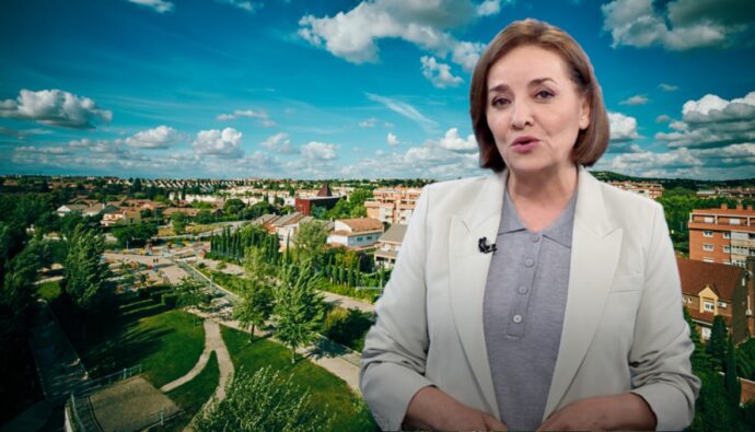Pepa Bueno y una imagen de Rivas Vaciamadrid