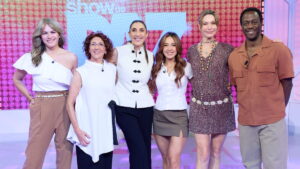 Paz Padilla junto a los colaboradores de 'El show de Paz'