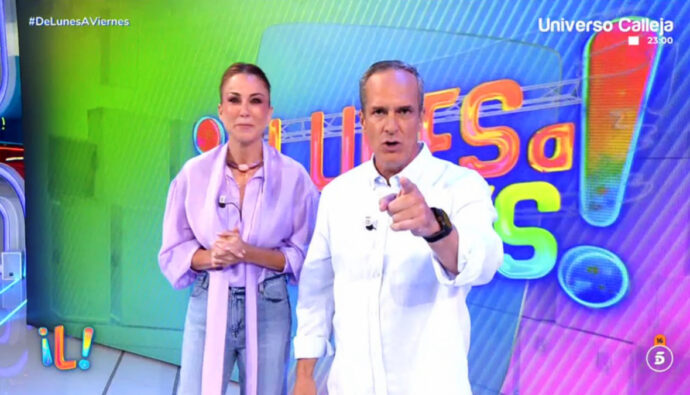 Bea Archidona y Santi Acosta en el estreno de 'De Lunes a Viernes'