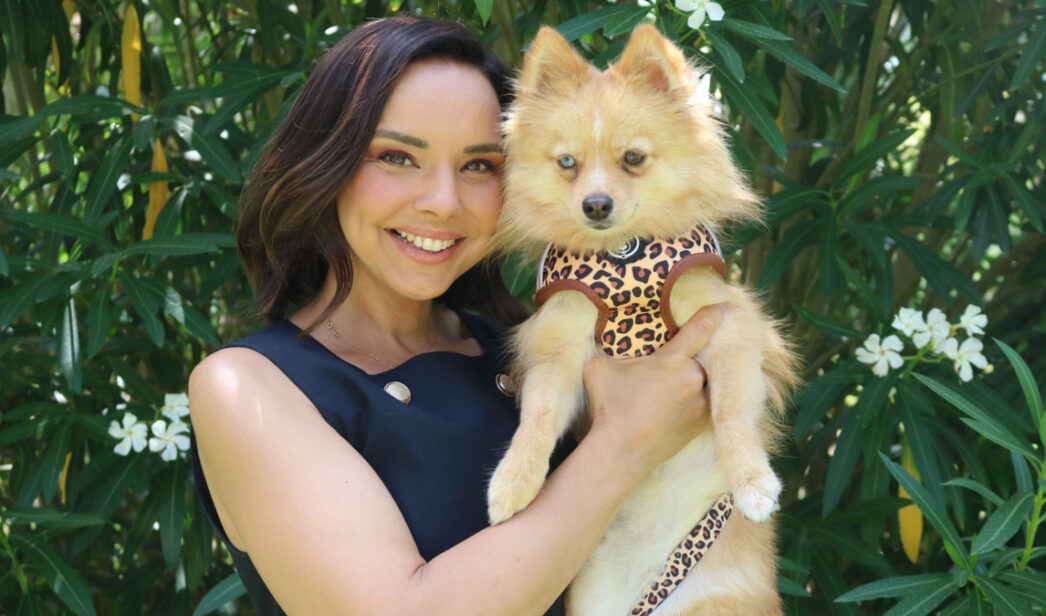 Chenoa y su perro para 'Dog House'