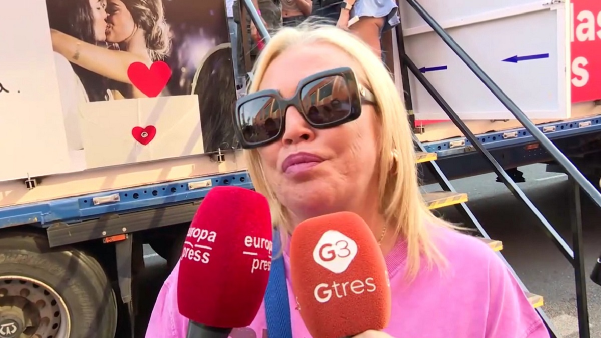 Belén Esteban en la manifestación del Orgullo 2026.