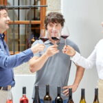 Los jueces de 'MasterChef' promocionando el vino del programa