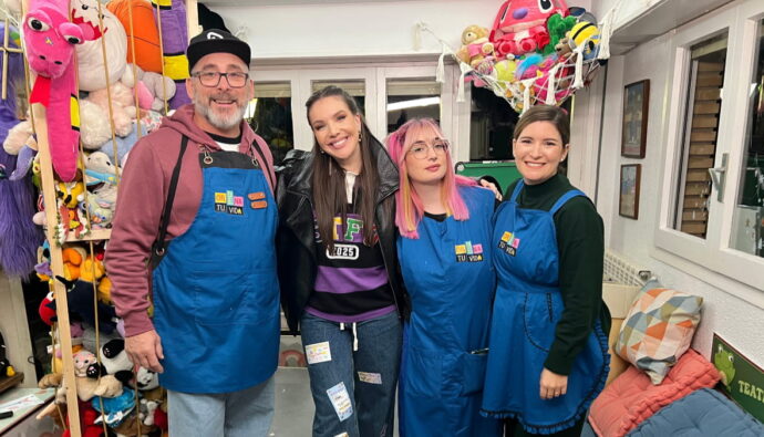 Inés Hernand junto a los expertos de 'Ordena tu vida'